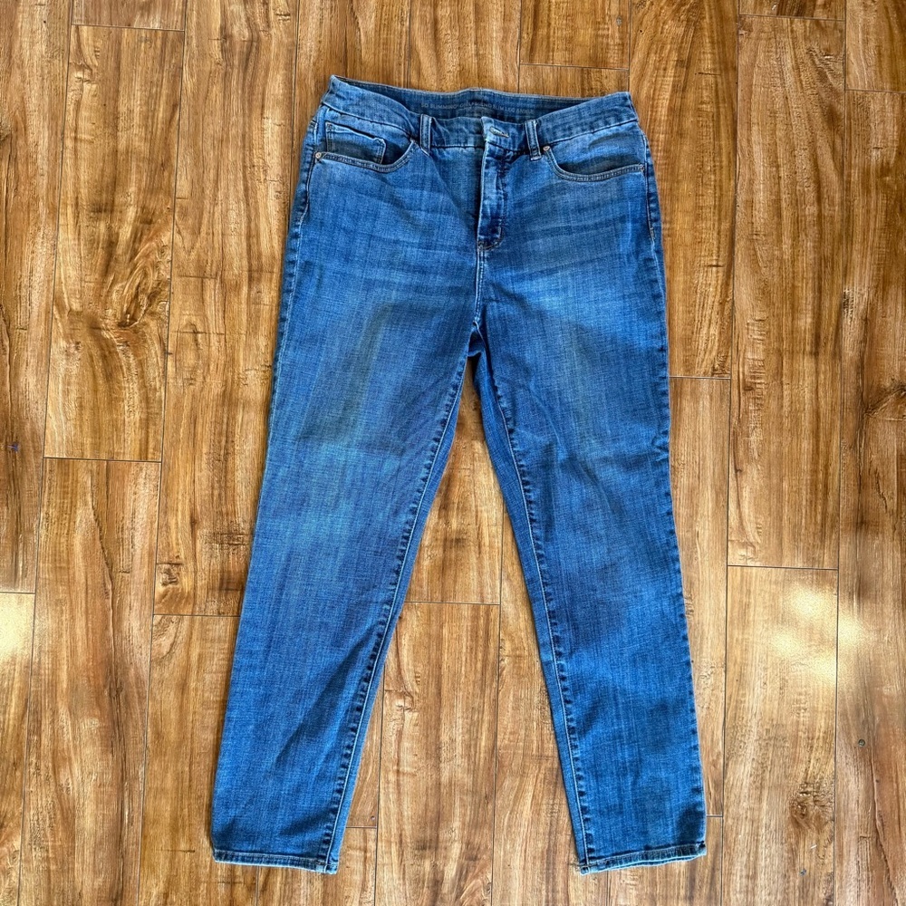 CHICOS Women’s Blue Girlfriend So Slimming Slim Ankle Jeans Size 0.5 (6) - Picture 2 of 13